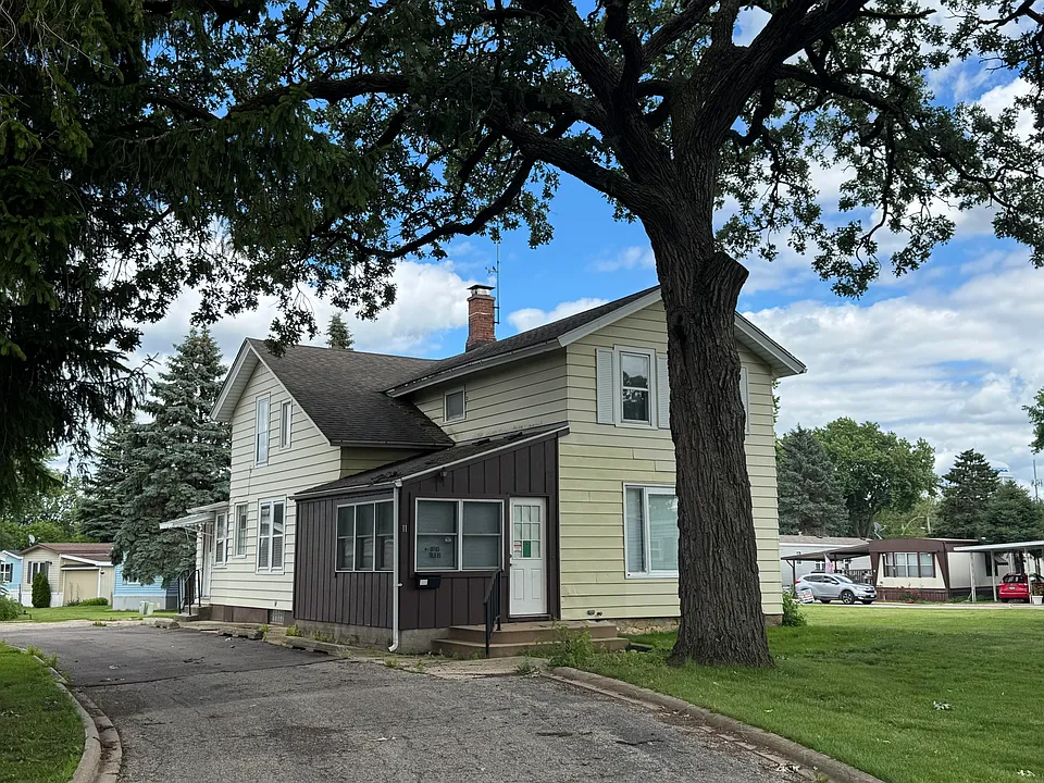 1332 S Douglas Ave #11