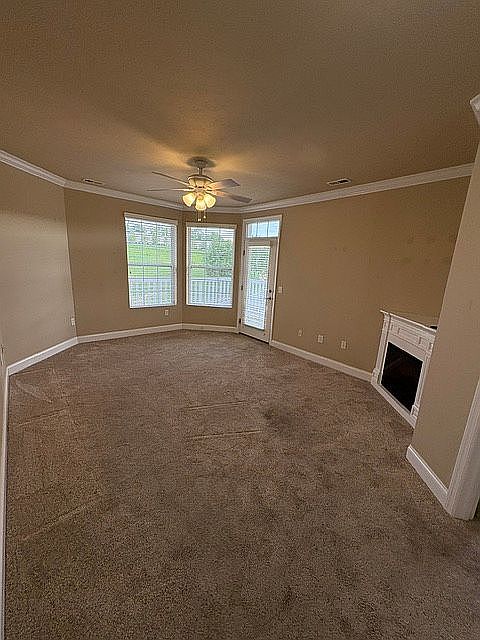 Spacious Livingroom