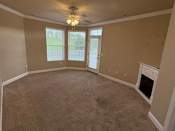 1121 Suncrest Vlg