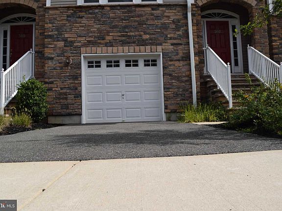 3rd image of 308 Sanderling Ln
