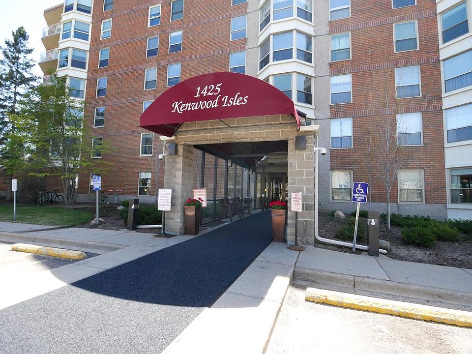 1st image of 1425 W 28th St APT 416