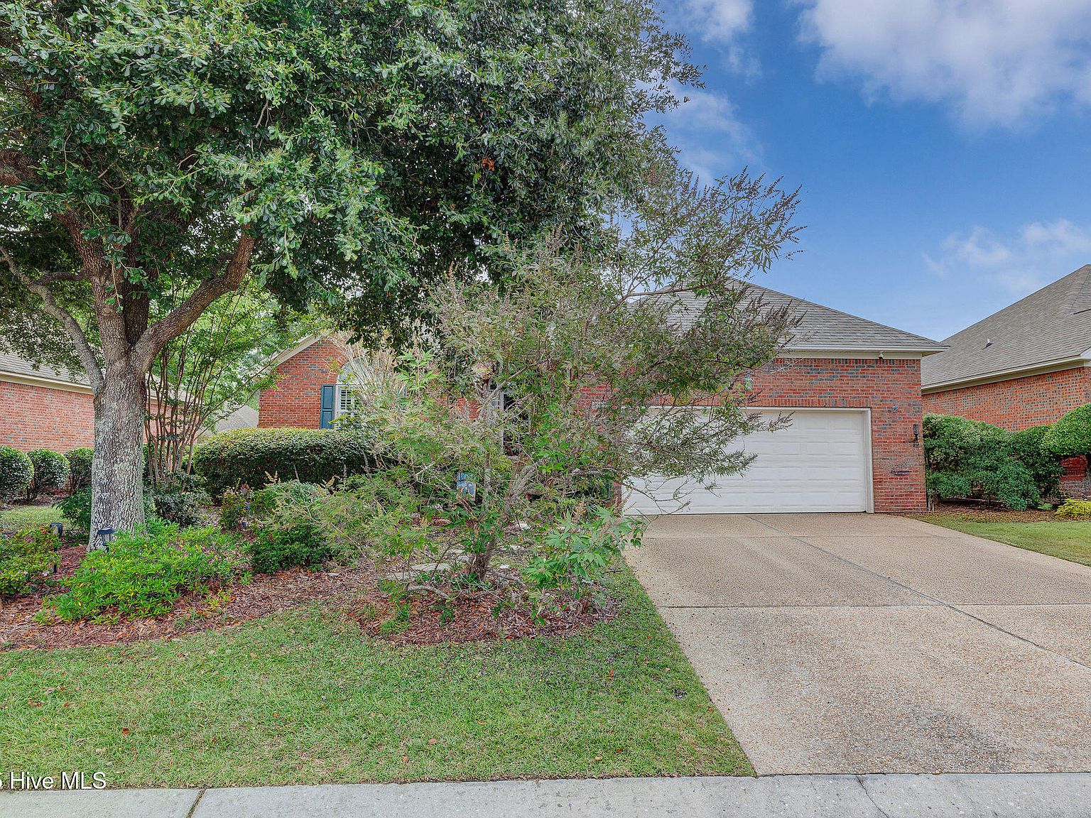 Quaintance　e Quaintance 1966 Bahamas 15 Cent Queen Elizabeth II/Copper Nickel Square Coin