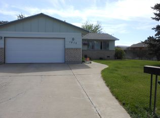 1212 Camina Hermosa, Farmington, NM 87401