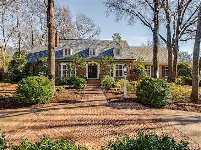 1st image of 2527 Lemon Tree Ln