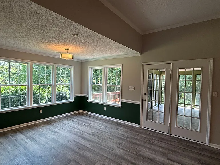 4370 Fellows Ln — Photo 5