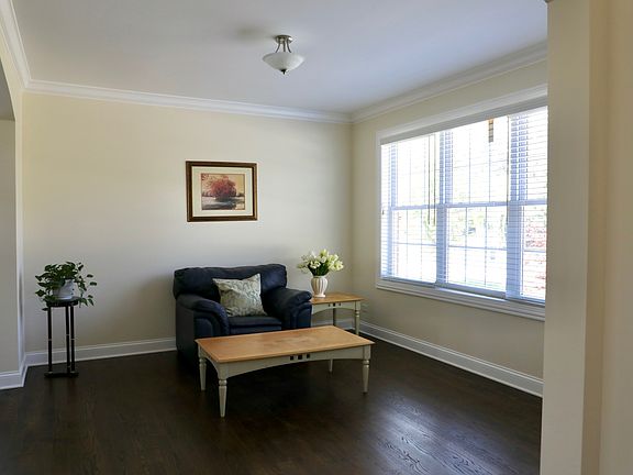 5th image of 4561 Wilmette Ave