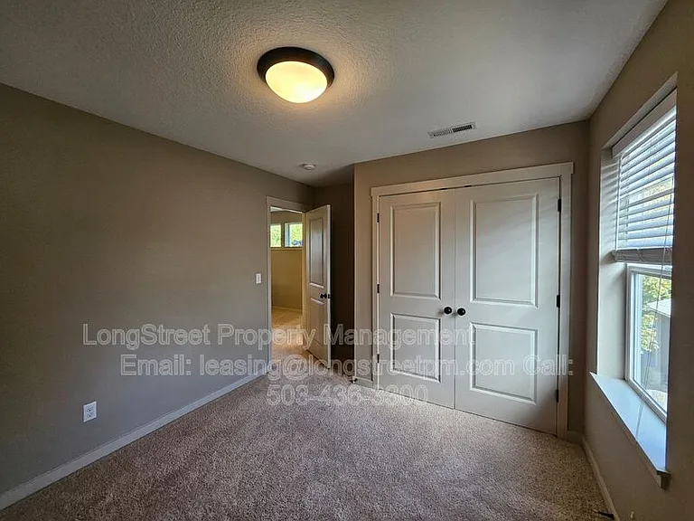 6458 NE 8th Ave — Photo 25