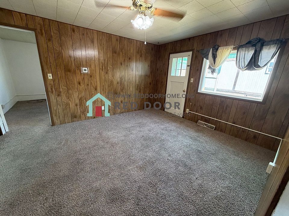 1st image of 1910 Montana Ave NE