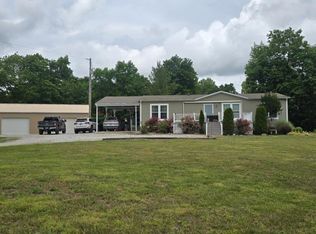 815 Crooked Branch Pvt Rd, Huntsville, TN 37756