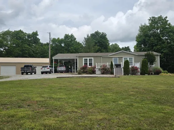 815 Crooked Branch Pvt Rd, Huntsville, TN 37756