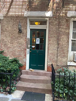 Rented by Downtown Realty Group LTD | media 9