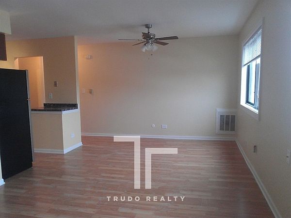 1st image of 7545 N Winchester Ave APT 202