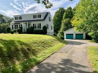 356 W River Rd, Augusta, ME 04330