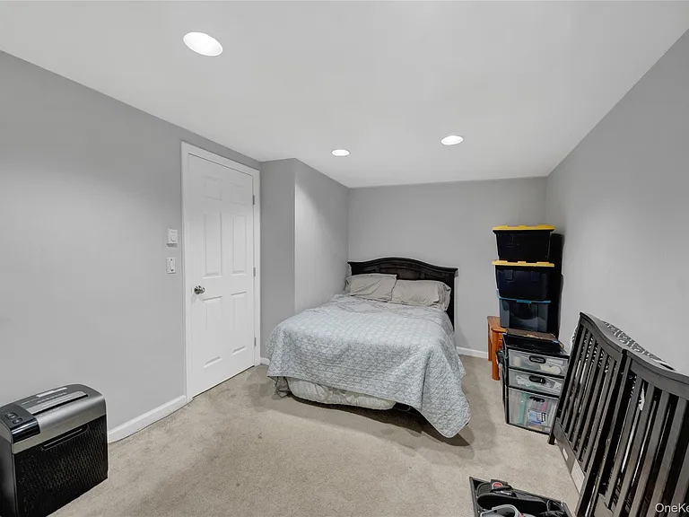 1901 Village Dr — Photo 22