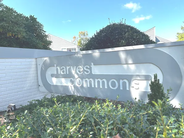 522 Harvest Commons #522, Westport, CT 06880