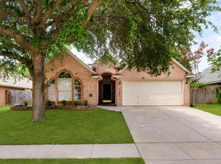9041 San Joaquin Trl, Fort Worth, TX 76118