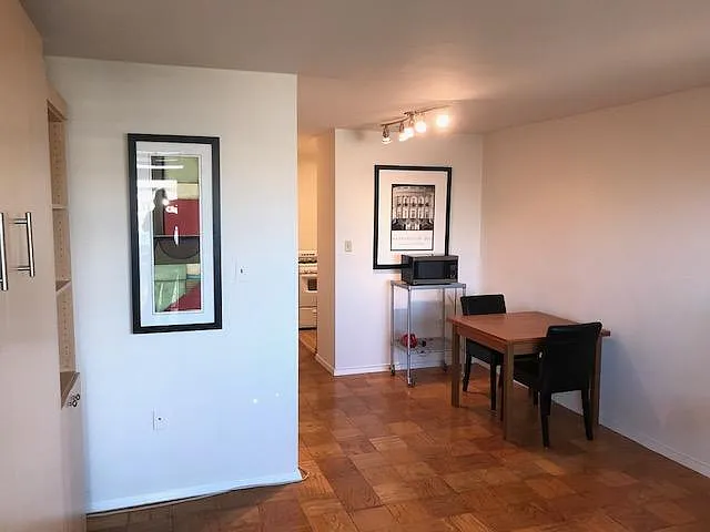 801 N Pitt St #408 — Photo 4