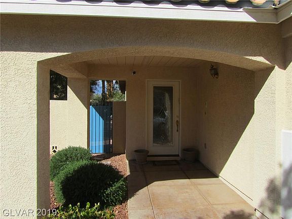 3rd image of 2542 Kinnard Ave
