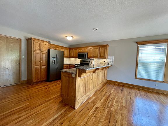 5th image of 2302 Shenandoah Dr