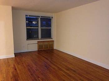 5th image of 14210 Roosevelt Ave APT 401