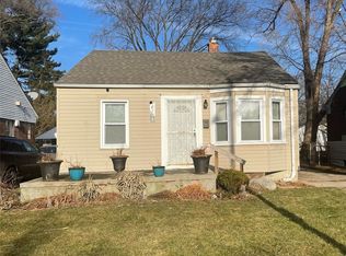 18721 Kingsville St, Harper Woods, MI 48225