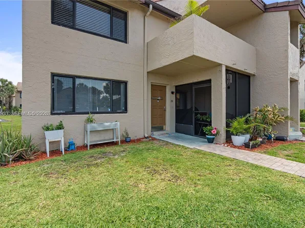 1145 N Shannon Ave APT 39, Indialantic, FL 32903