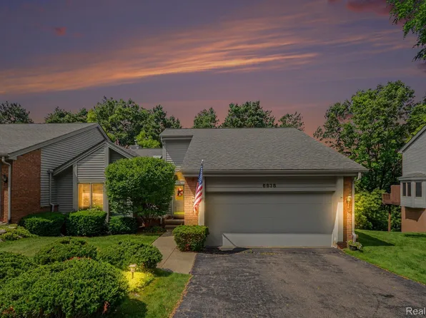 6638 Ridgeview Dr, Clarkston, MI 48346