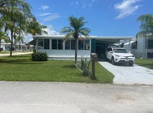 2 Brisa Ln, Pt Saint Lucie, FL 34952