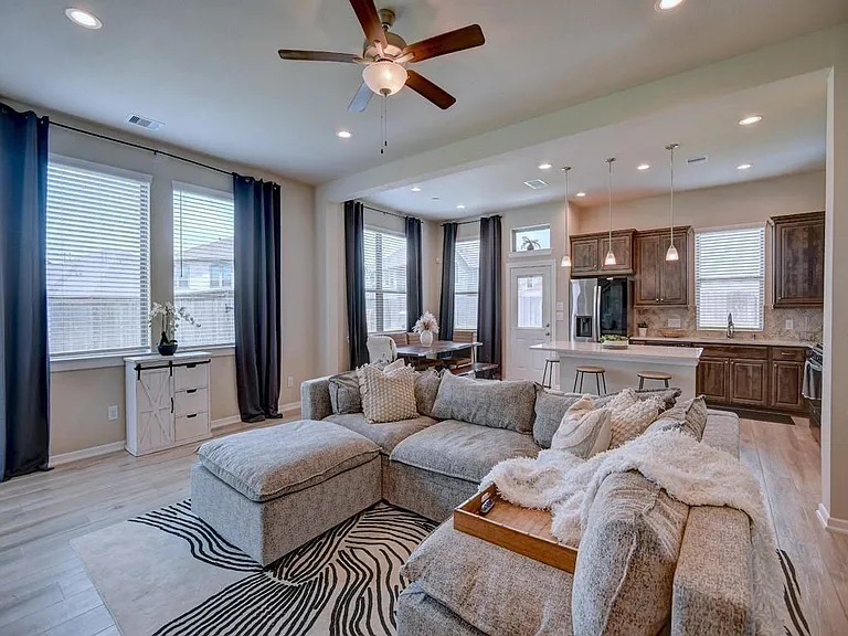 2543 Manor Valley Ct — Photo 8