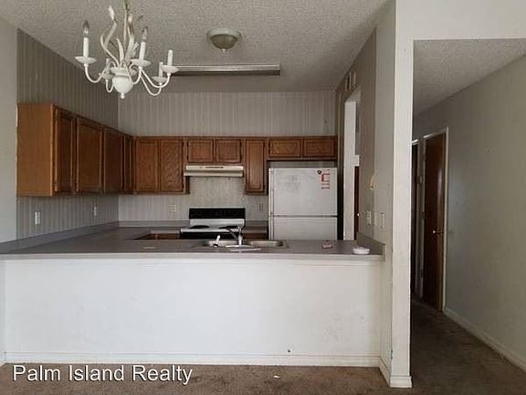 2nd image of 1847 Whispering Oaks Ln