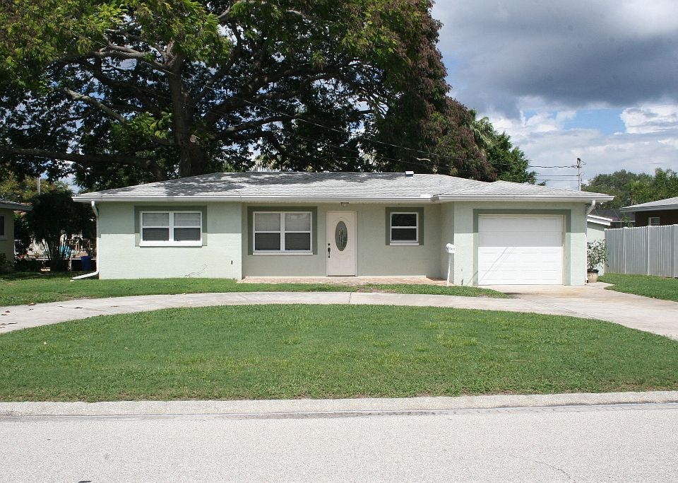 1st image of 9477 Treasure Ln NE