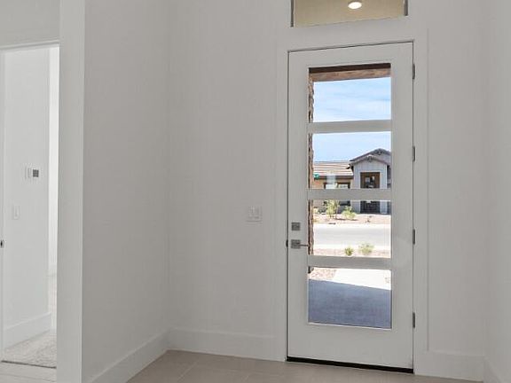 5th image of 564 E Aurora Drive