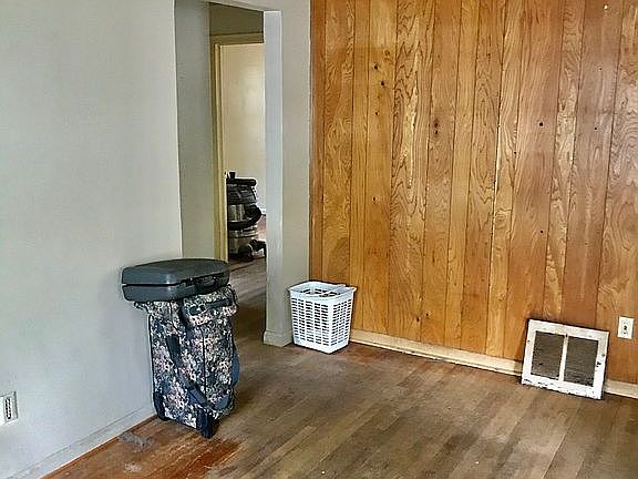 3rd image of 1408 Chapin Ave