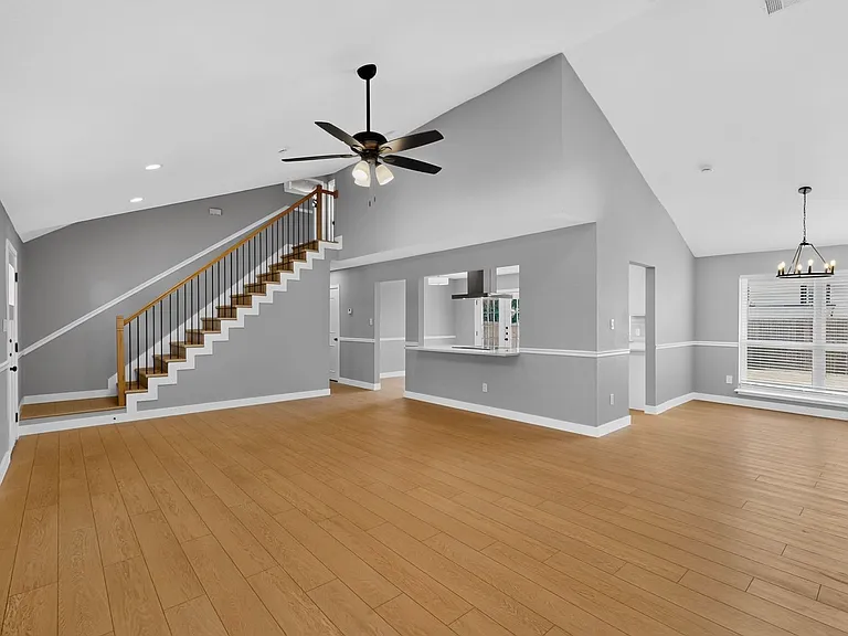 1600 Crimson Ct — Photo 12
