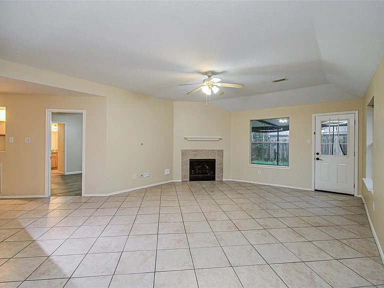16835 Carbridge Dr — Photo 21