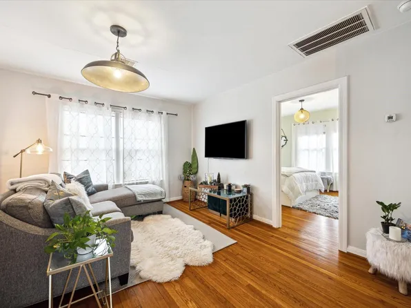 2511 White Oak Dr #A, Houston, TX 77009