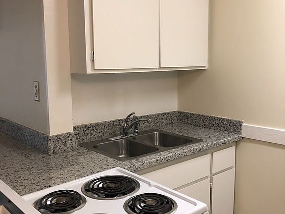 2nd image of 1416 Q St APT 5