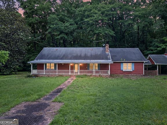 2nd image of 215 Boone Rd