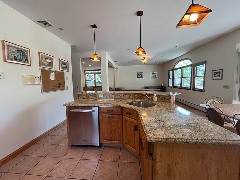 828 Westwood Ave — Photo 3