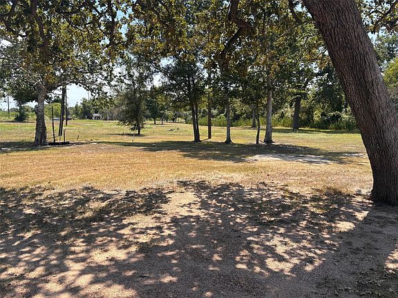 5th image of 141 N Fm 2429 Rd