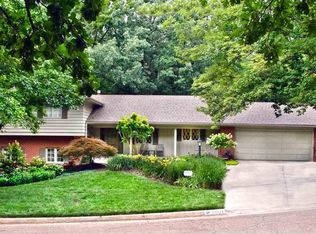 5001 SW Redbud Ln, Topeka, KS 66606