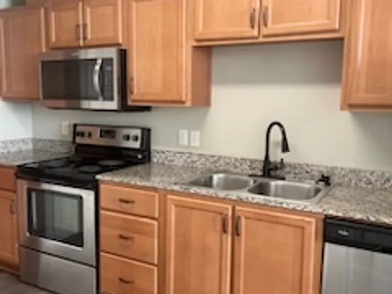 Webster Ridge Apartments — Photo 72