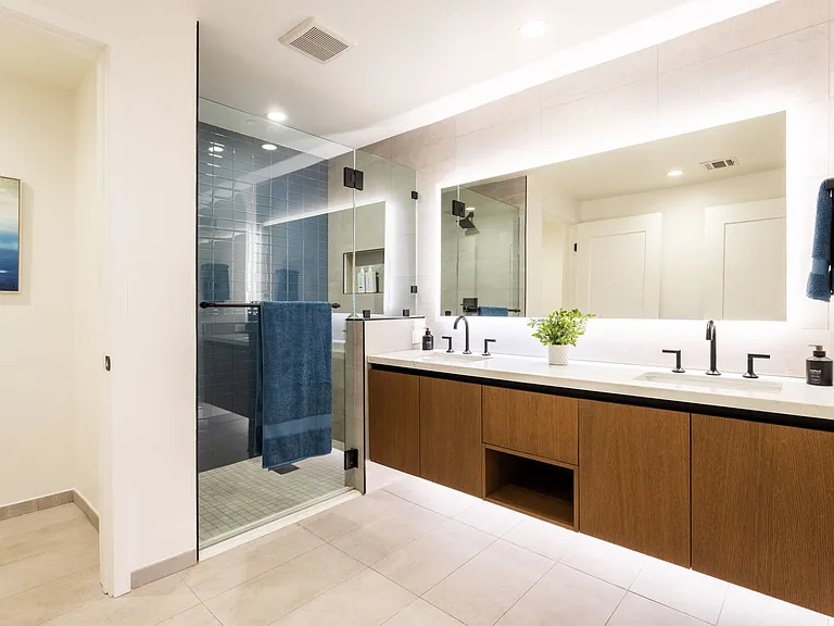 The Estelle: Elevated Amenities and Design ~ NOW OFFERING LIMITED-TIME LEASING SPECIALS! — Photo 12