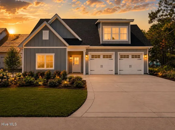 6089 Martinque Street SW, Shallotte, NC 28470