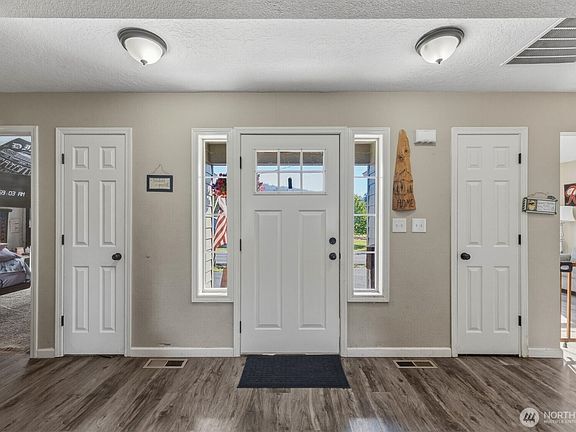 4th image of 4657 Ohio Street