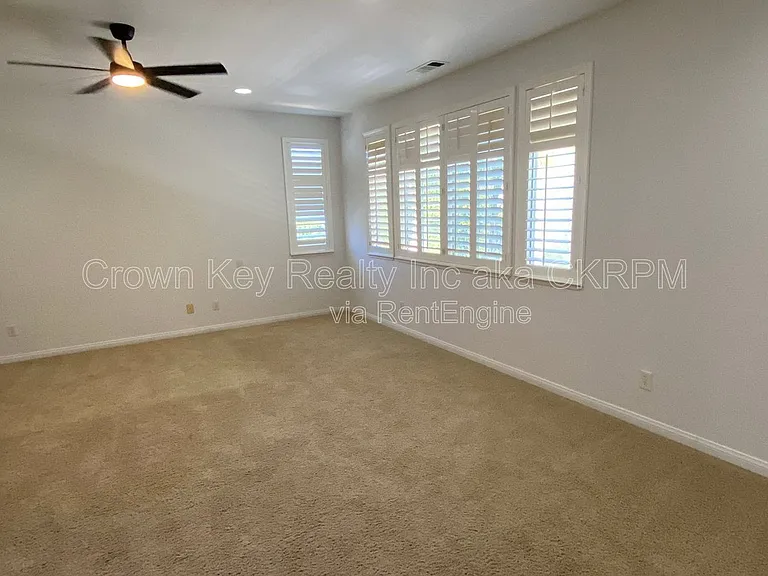 1030 Eastlake Cir — Photo 30