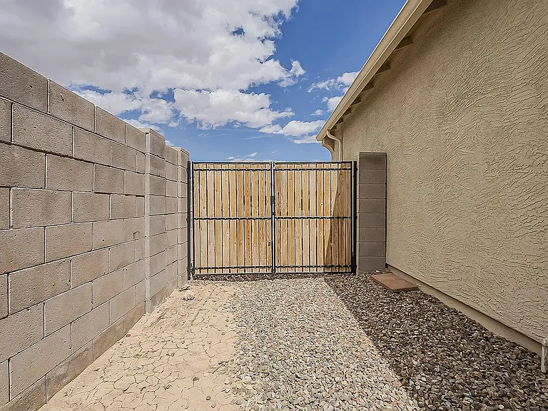 44587 W Palo Amarillo Rd — Photo 35