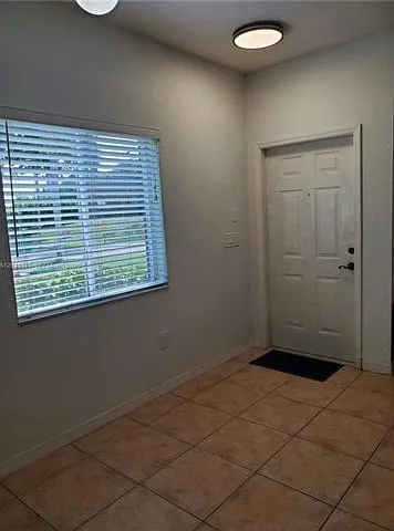 7834 Catalina Cir — Photo 3