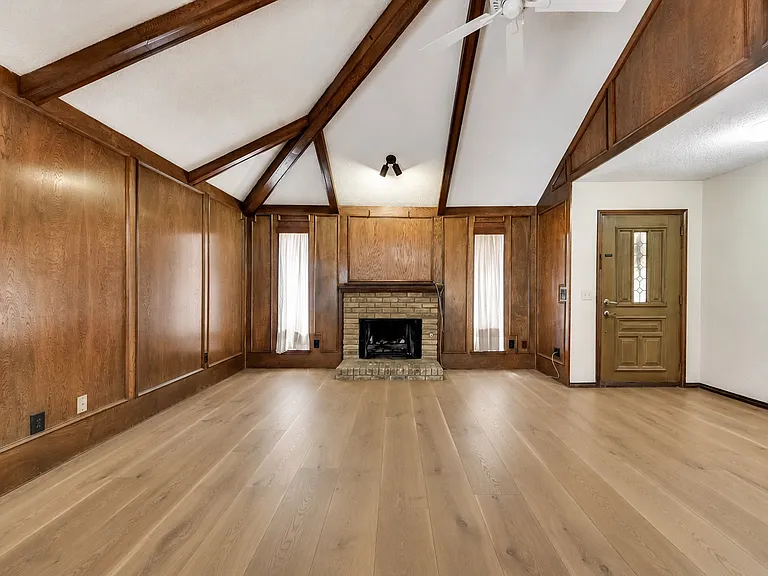 3217 Laurel Oaks Ct — Photo 2