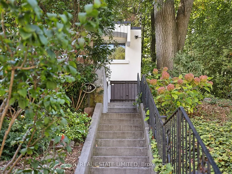 130 Neville Park Blvd — Photo 2
